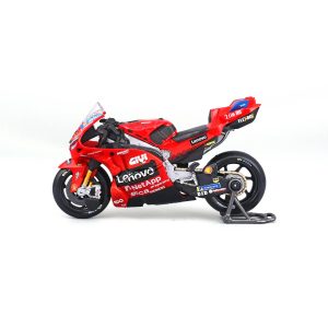 1:18 MotoGP 2025 - Ducati Lenovo Team #93 Marc Marquez - Image 8