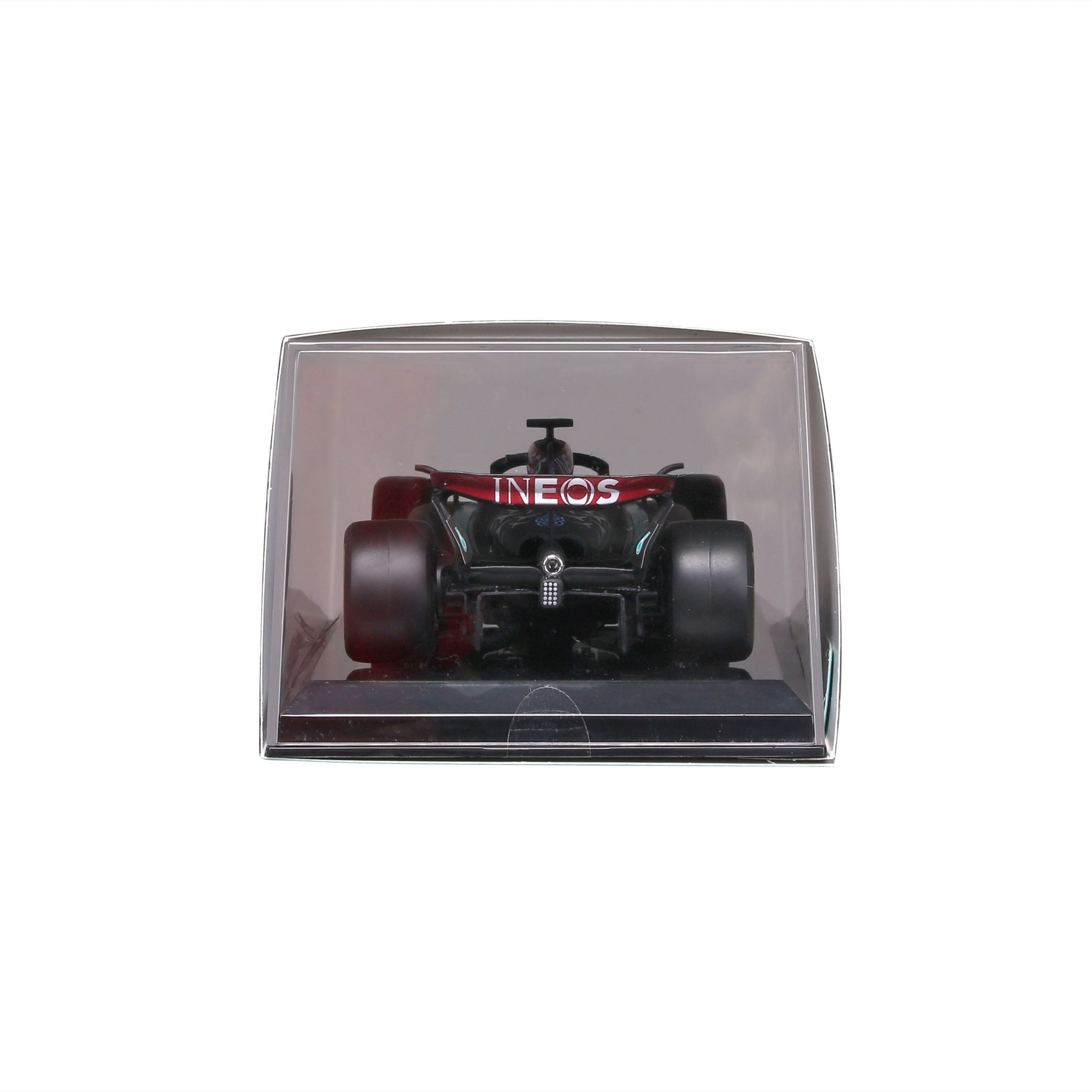 1:24 F1 2024 - Mercedes-AMG W15 #63 George Russell in Acrylic Box - Image 6