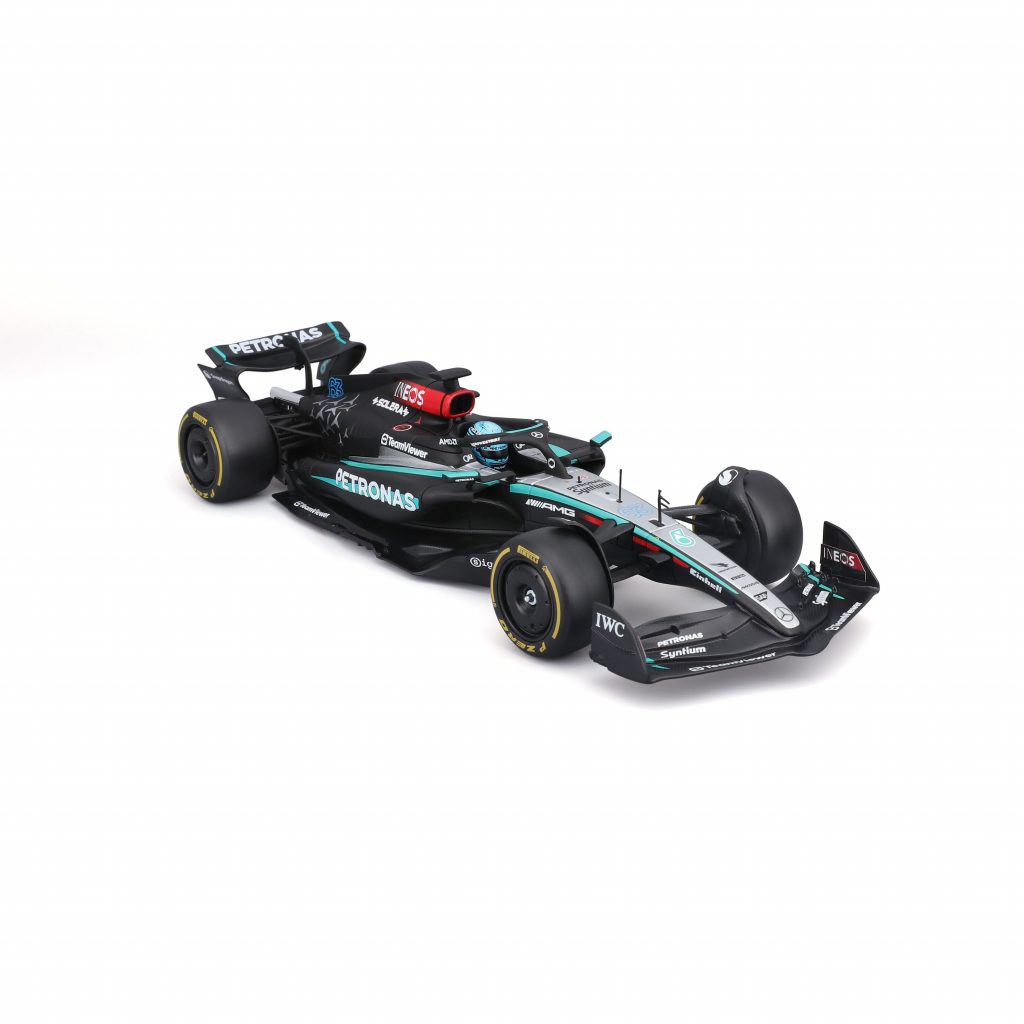 1:24 F1 2024 - Mercedes-AMG W15 #63 George Russell in Acrylic Box