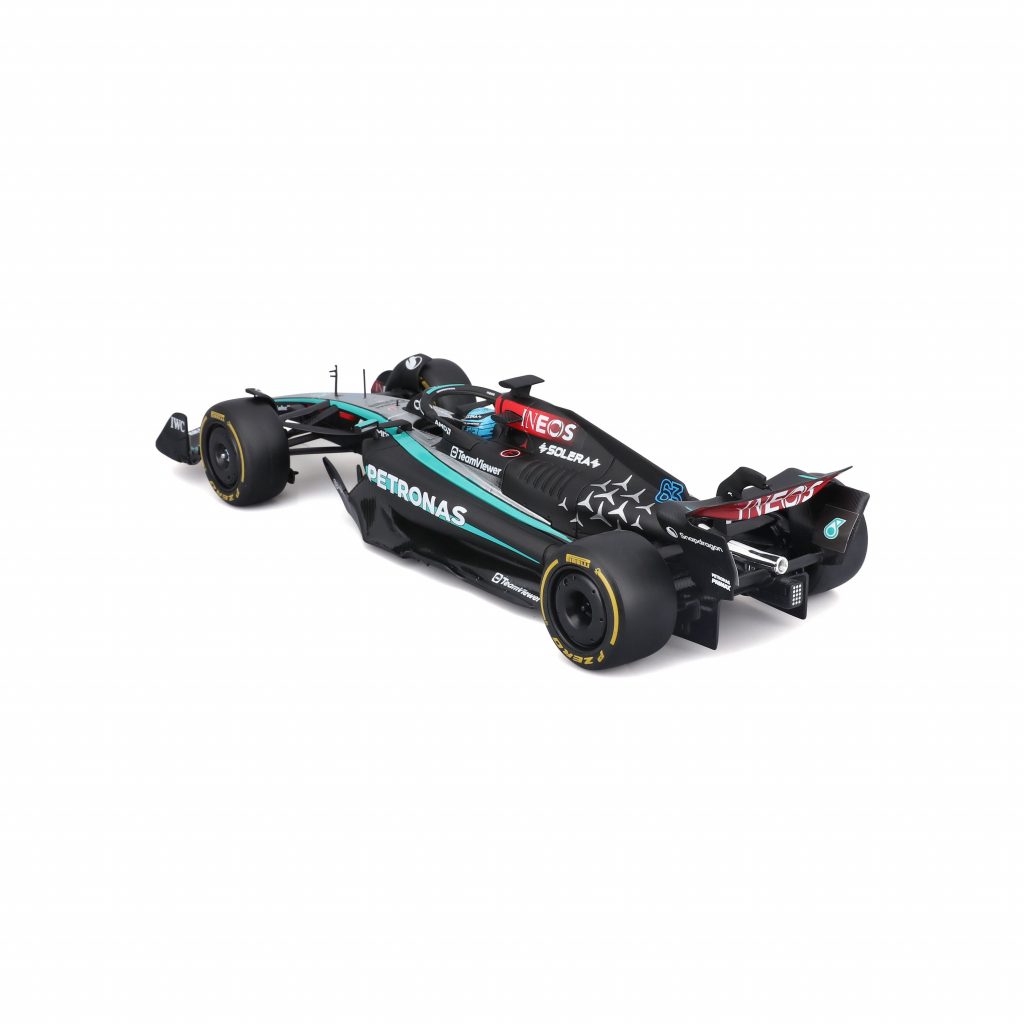1:24 F1 2024 - Mercedes-AMG W15 #63 George Russell in Acrylic Box