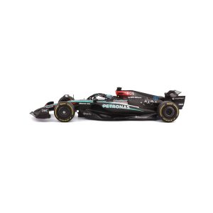 1:24 F1 2024 - Mercedes-AMG W15 #63 George Russell in Acrylic Box - Image 15