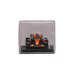 1:43 F1 2025 - McLaren MCL39 #81 Oscar Piastri in Acrylic Box - Image 14