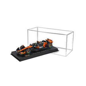 1:43 F1 2025 - McLaren MCL39 #81 Oscar Piastri in Acrylic Box - Image 5