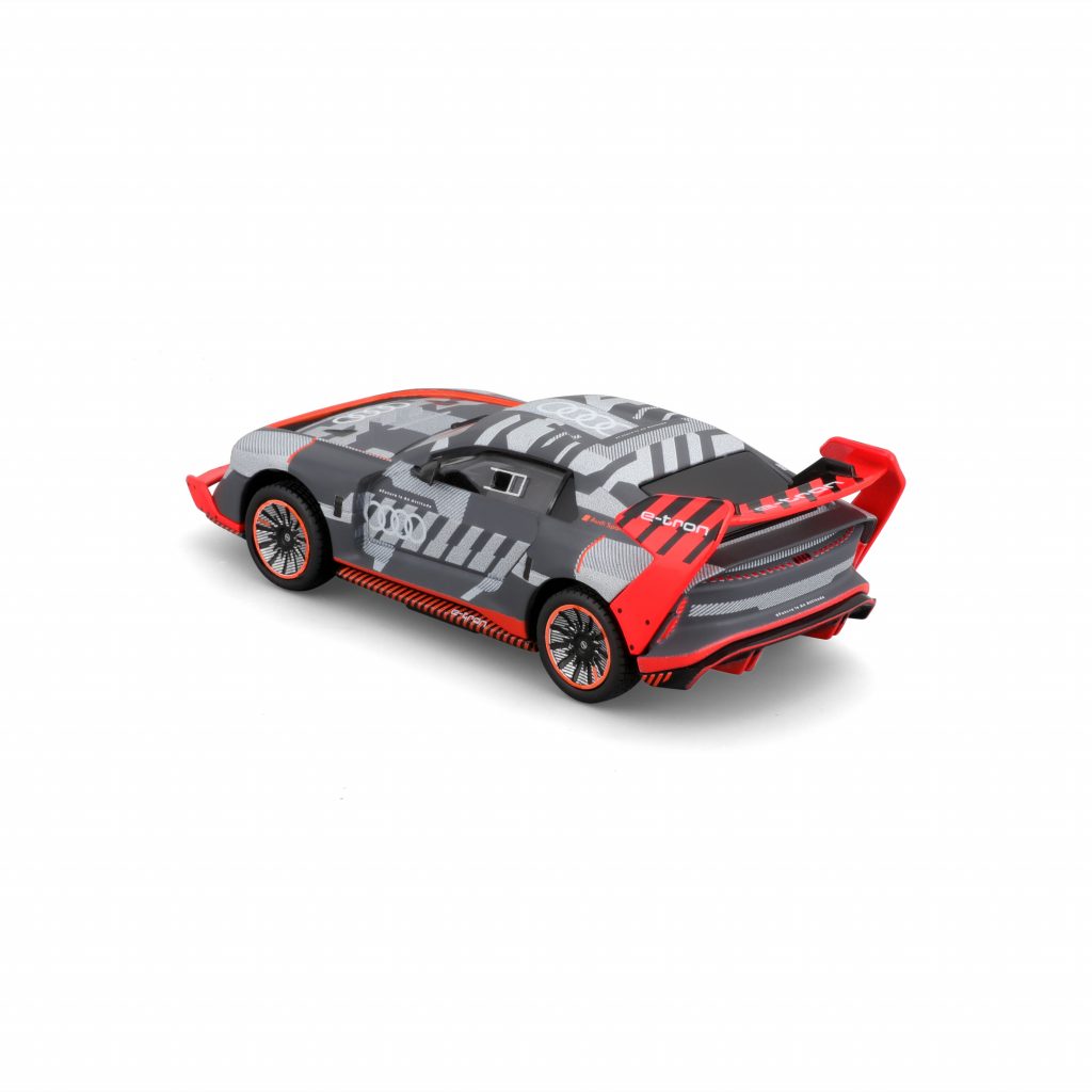 1:43 Bburago - Audi S1 E-Tron Quattro in Acrylic Box