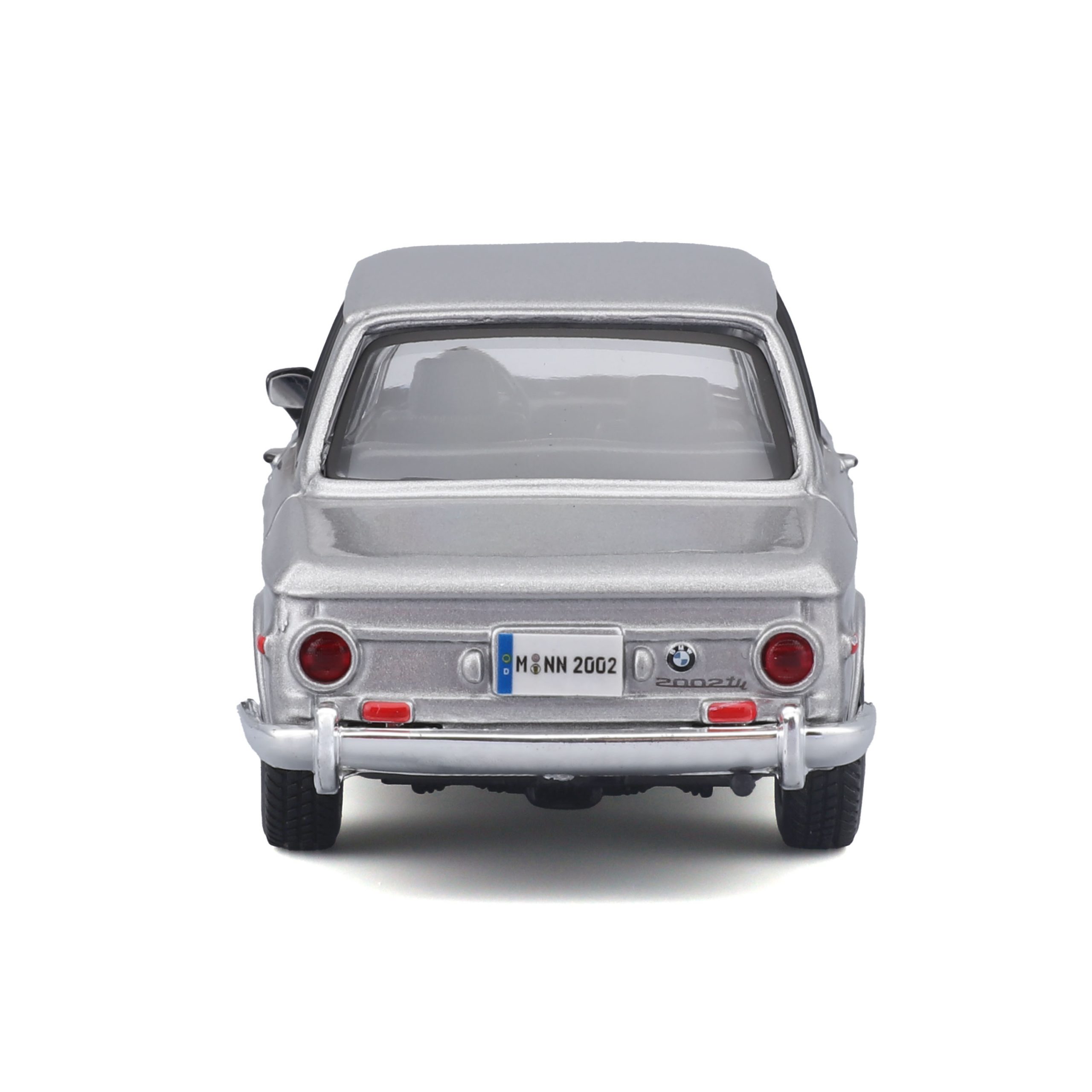 1:32 Bburago - 1972 BMW 2002 TII - Silver in Window Box - Image 4