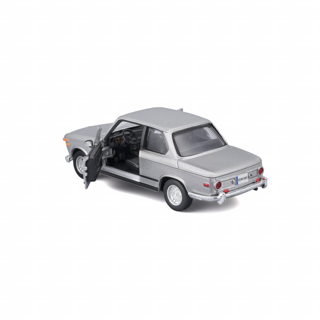 1:32 Bburago - 1972 BMW 2002 TII - Silver in Window Box
