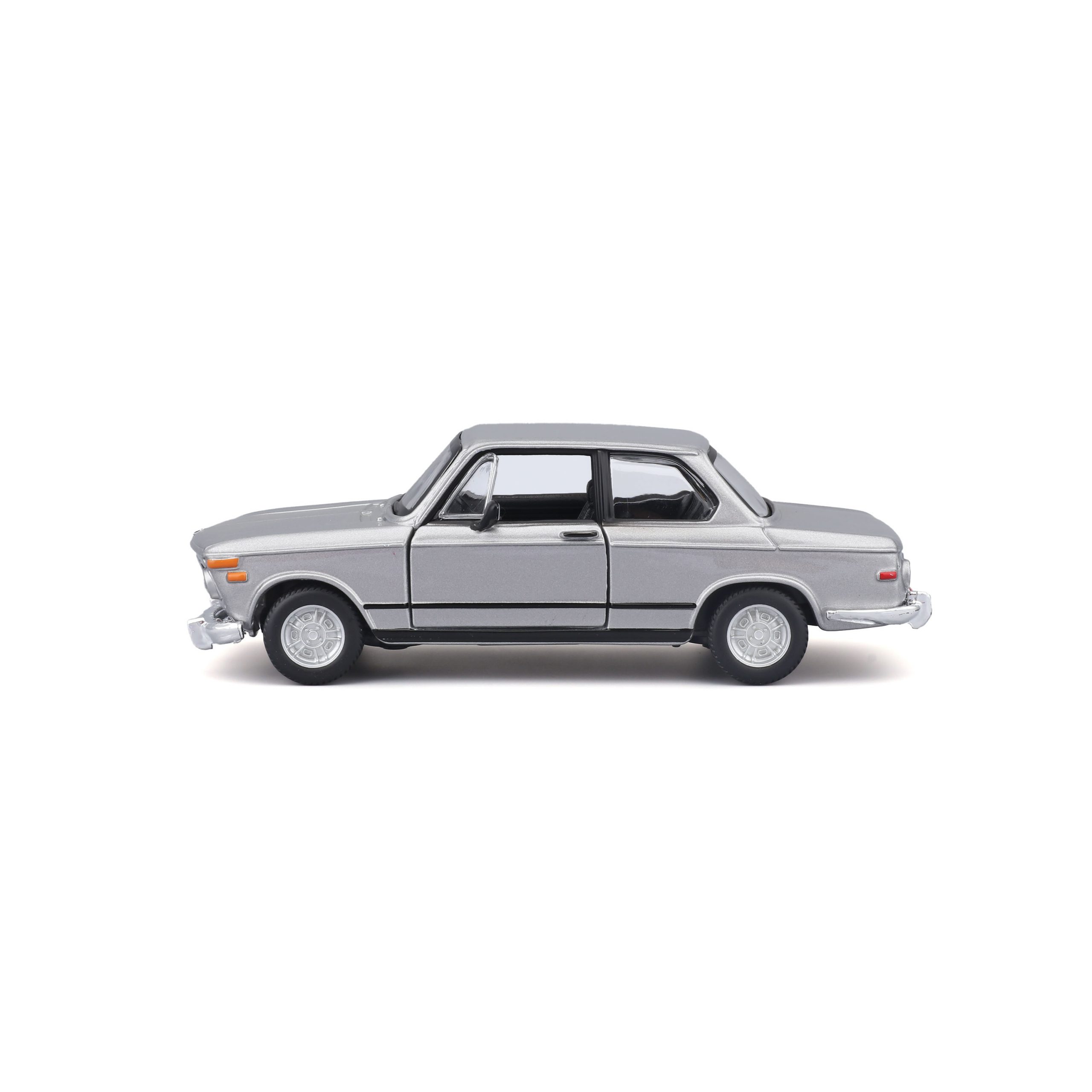 1:32 Bburago - 1972 BMW 2002 TII - Silver in Window Box - Image 7