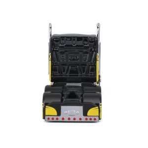 1:64 Maisto Custom Rigs - International Lonestar Black/Yellow - Image 3