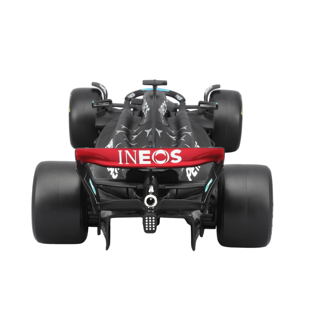 1:24 F1 2024 with Figure - Mercedes-AMG W14 #63 George Russell