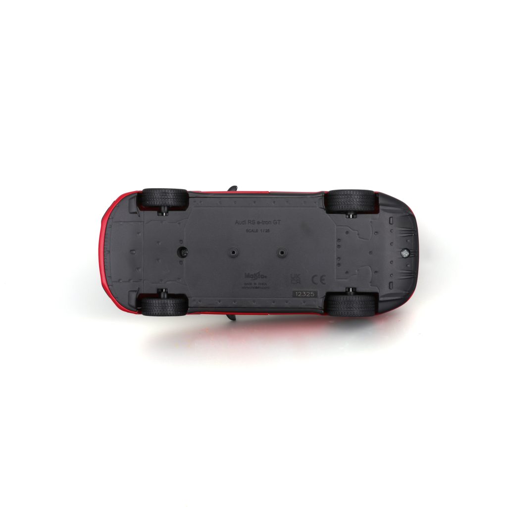 1:25 Maisto Special Edition - 2022 Audi RS E-Tron GT - Red in Window Box