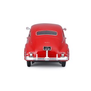 1:24 Maisto Special Edition – 1948 Chevrolet® Fleetline Aerosedan - Red in Window Box - Image 6