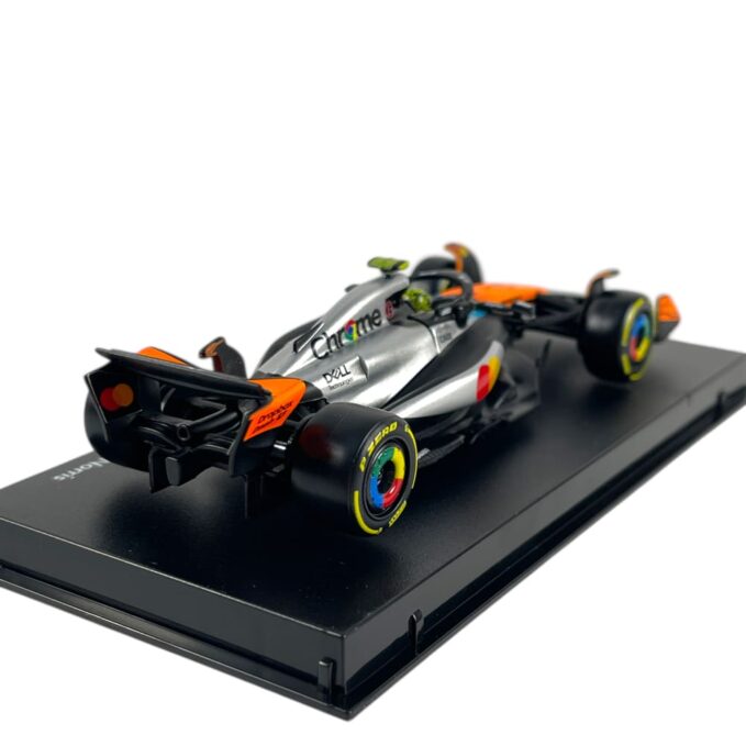 1:43 F1 2025 - McLaren MCL39 Special BritishGP Livery #4 Lando Norris in Acrylic Box