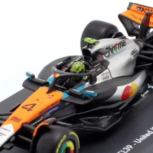 1:43 F1 2025 - McLaren MCL39 Special BritishGP Livery #4 Lando Norris in Acrylic Box - Image 2